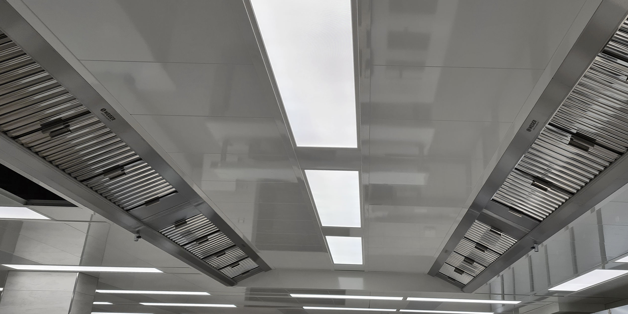Edelstahllüftungsdecken Soffitti ventilati in acciaio inox